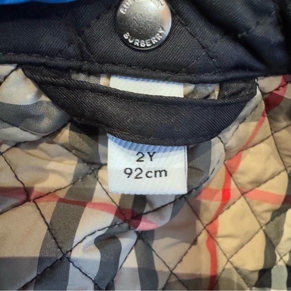 Kids Burberry Black with Trademark Plaid Quilted Jacket Size 2Y - Picture 14 of 16